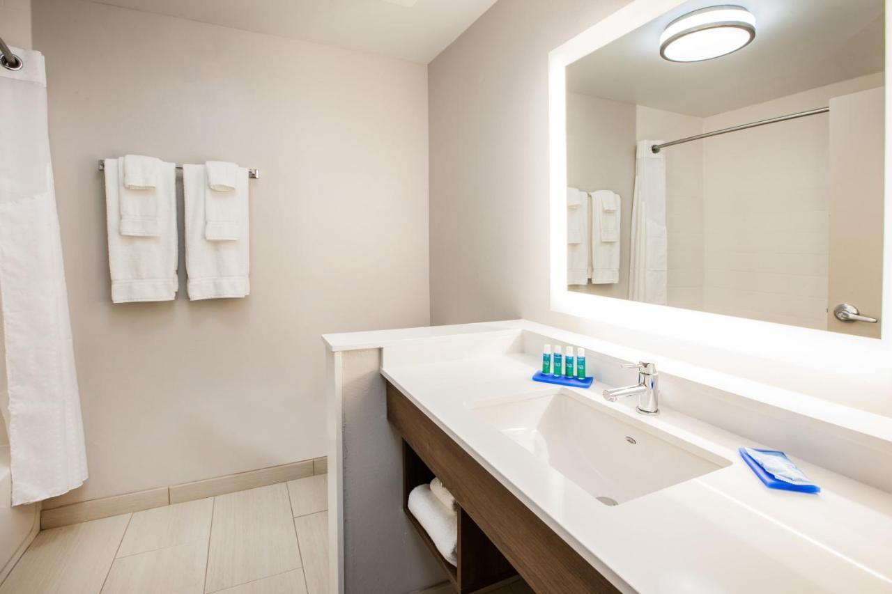 Hudson Holiday Inn Express Hotel & Suites Boston - Marlboro By Ihg מראה חיצוני תמונה
